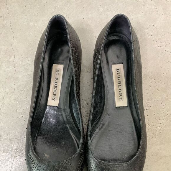 Burberry Perforated Leather Musgrave Flats - Picture 5 of 10